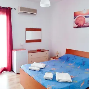 بيت ضيافة Flamingo, كاستيلاّماري ديل غو